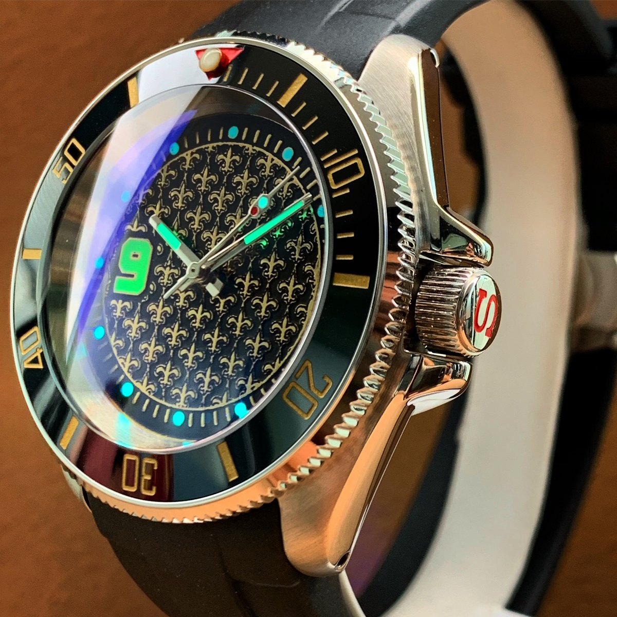 Bespoke dial · 1