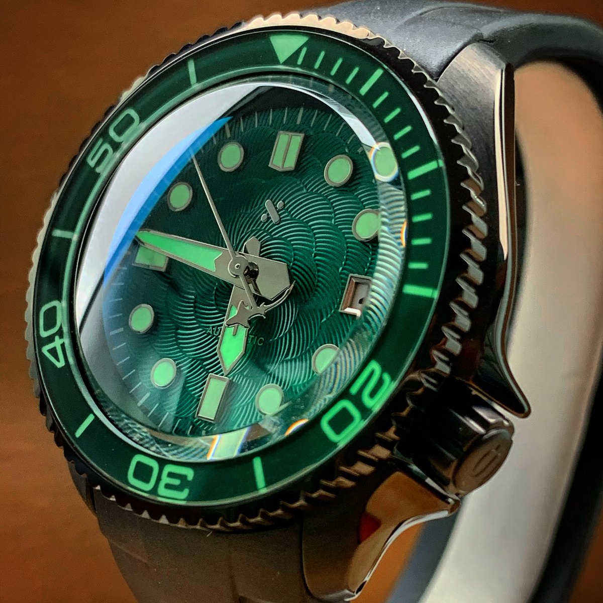 Aftermarket dial · 2