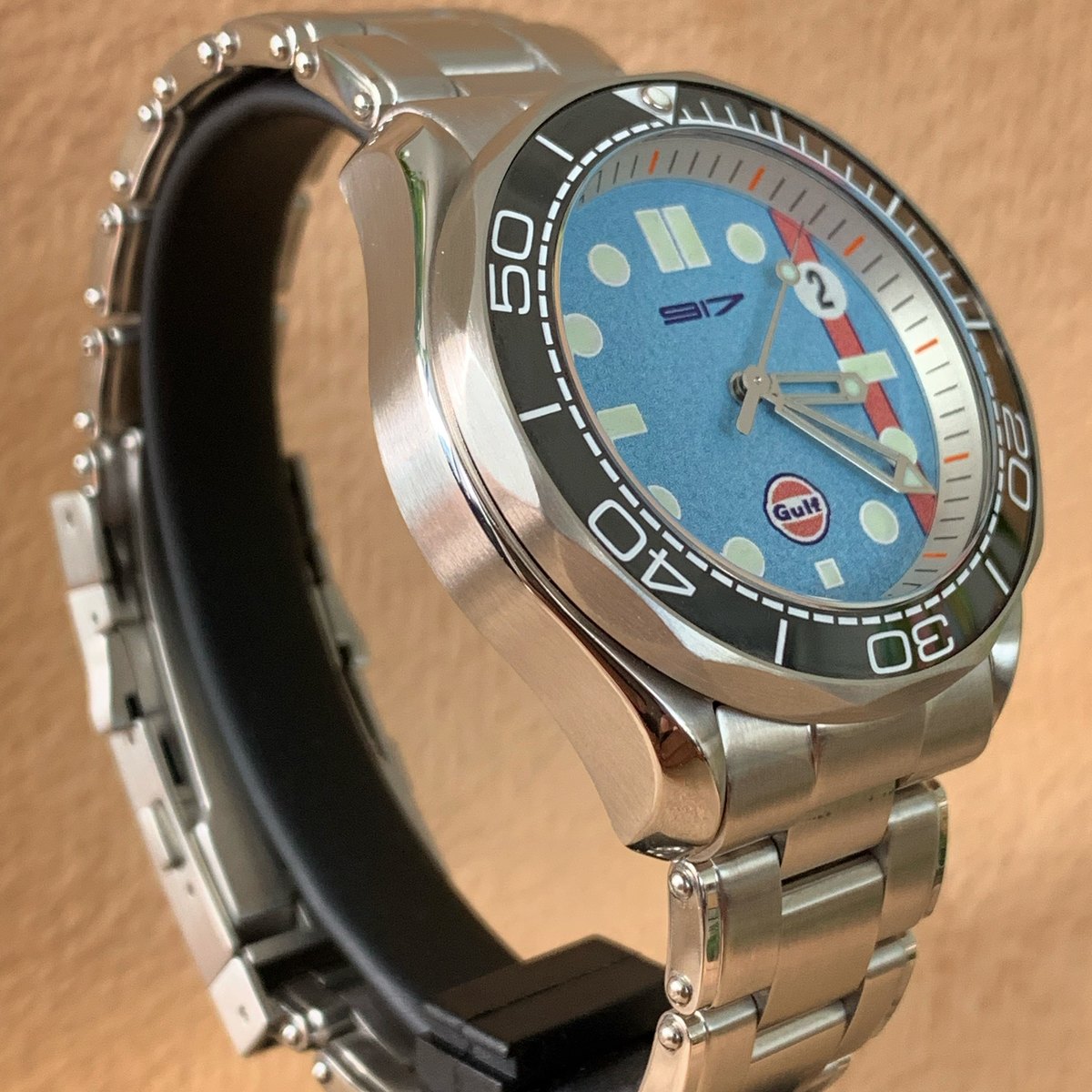 Bespoke dial · 12