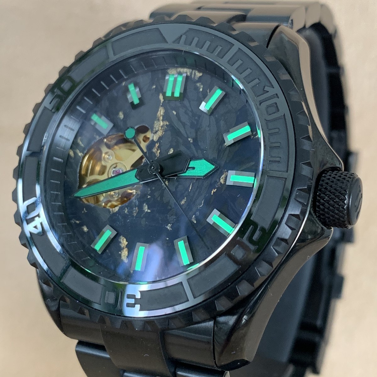 Aftermarket dial · 7